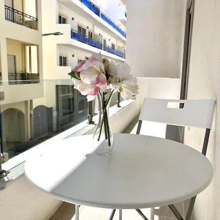 Nutmeg - 50mtrs To - By Hd Apartment *