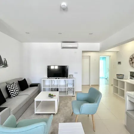 Apartment Nutmeg - 50mtrs To - By Hd