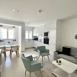 Nutmeg - 50mtrs To - By Hd Appartement Quarteira